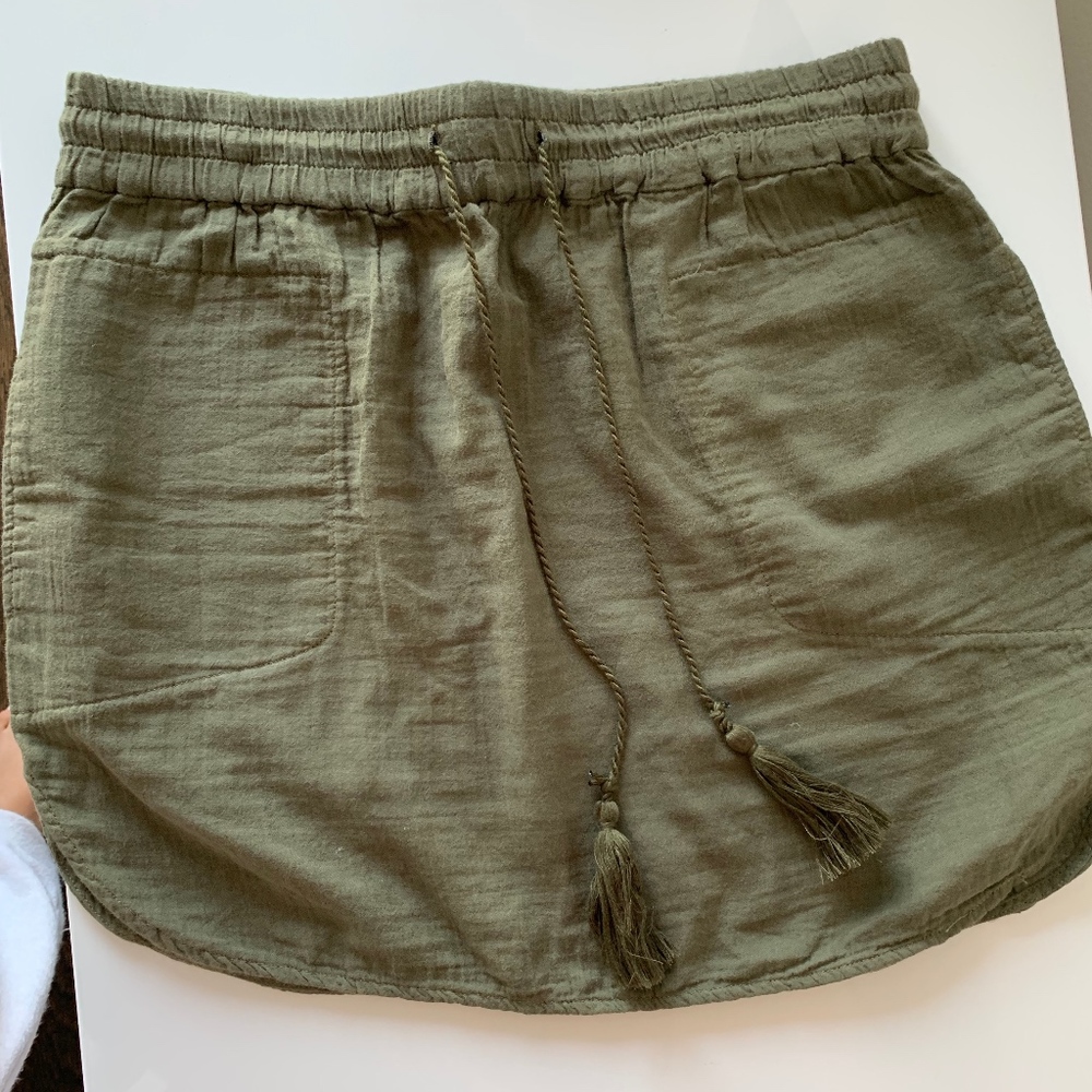 Aritzia Green Skirt
